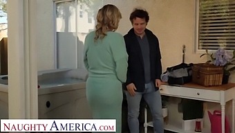 Rachael Cavalli, A Beautiful Blonde With Tattoos, Seduces And Has Sex With A Repairman After Serving Him Lemonade