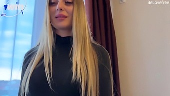A Stunning Tourist Indulges In Pleasure At A Resort Hotel On Her First Day *Verifiedamateurs*