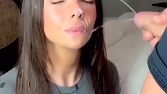 Esta É Uma Compilação De Cenas Caseiras De Sexo Oral E Facial Com Jovens Adultos.