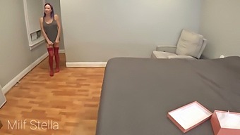 Stepson'S Valentine'S Day Surprise For His Stepmom With Lingerie