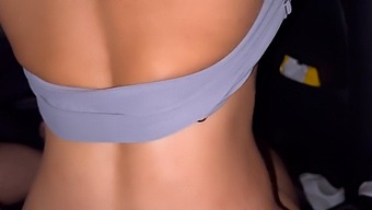 Remaja Kolombia Abella Olsen Menggoda Orang Asing Di Gym Dengan Anal Plug